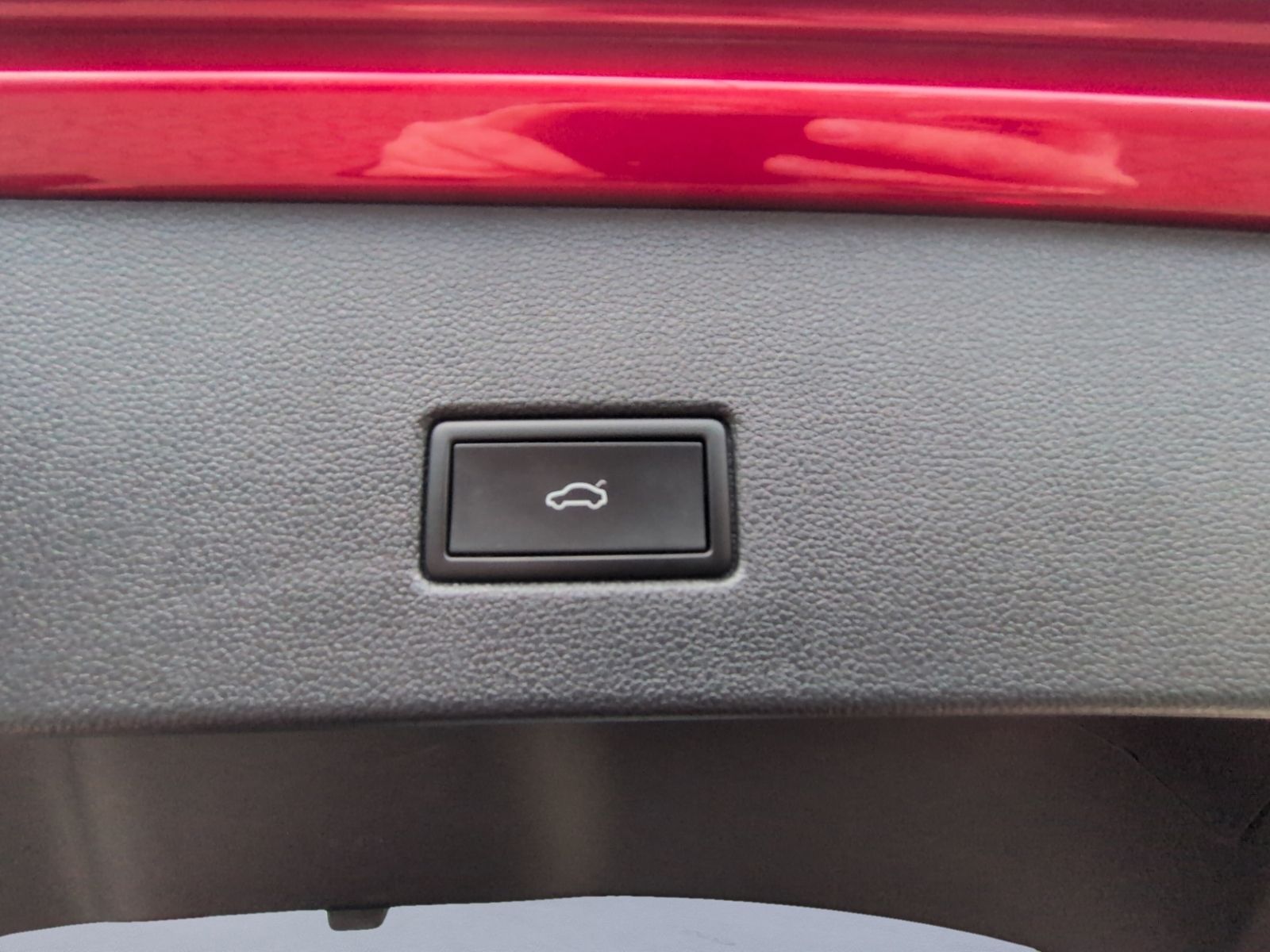 T-Roc R AHK+BlackStyle+Estoril+