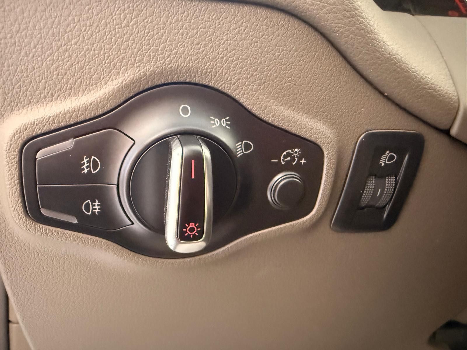 Fahrzeugabbildung Audi Q5 2.0 TFSI 132 kW quattro/AHK/8.FACH BEREIFT