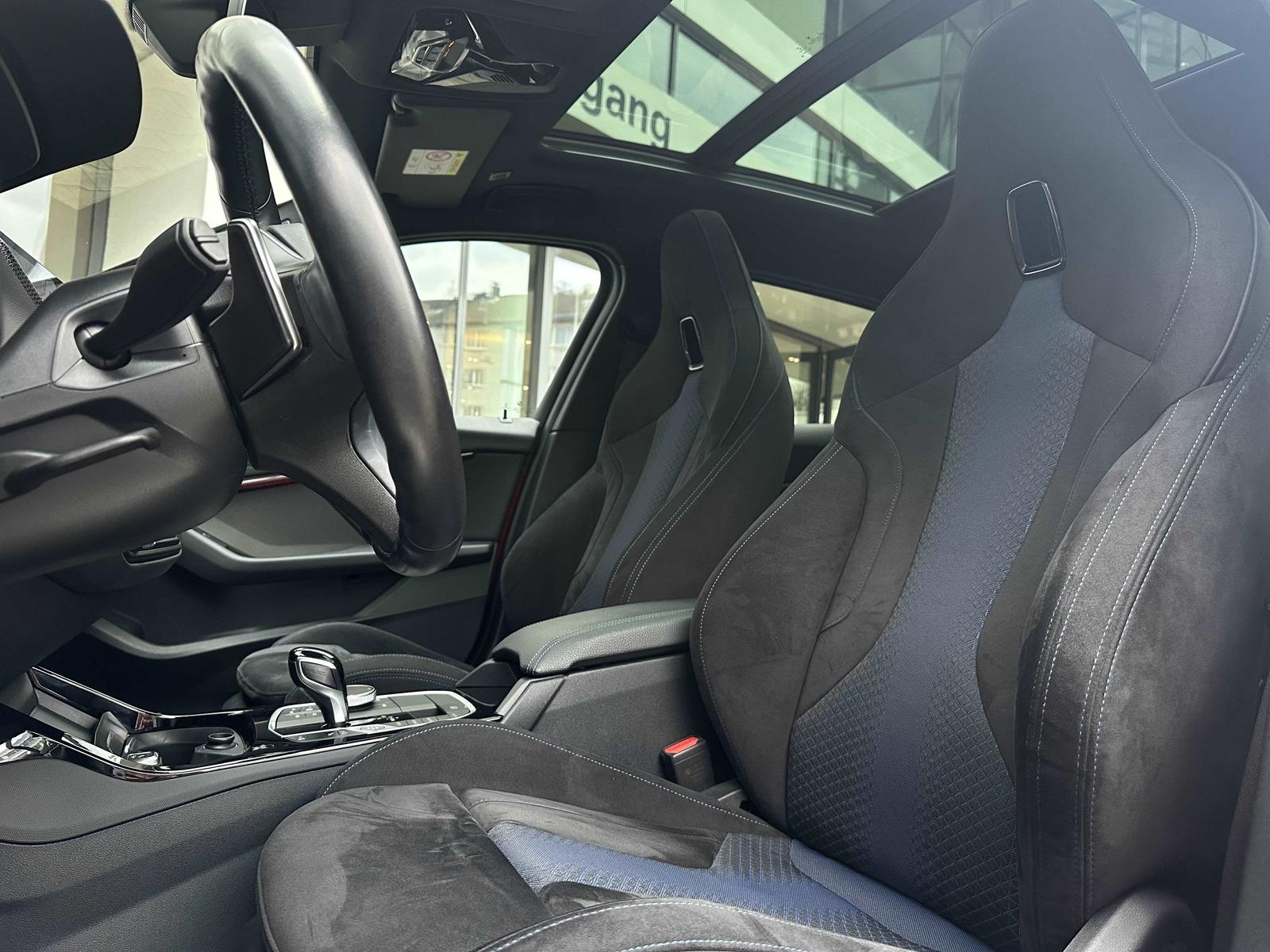 BMW M135i xDrive AdapLED DA PA HuD Pano H/K