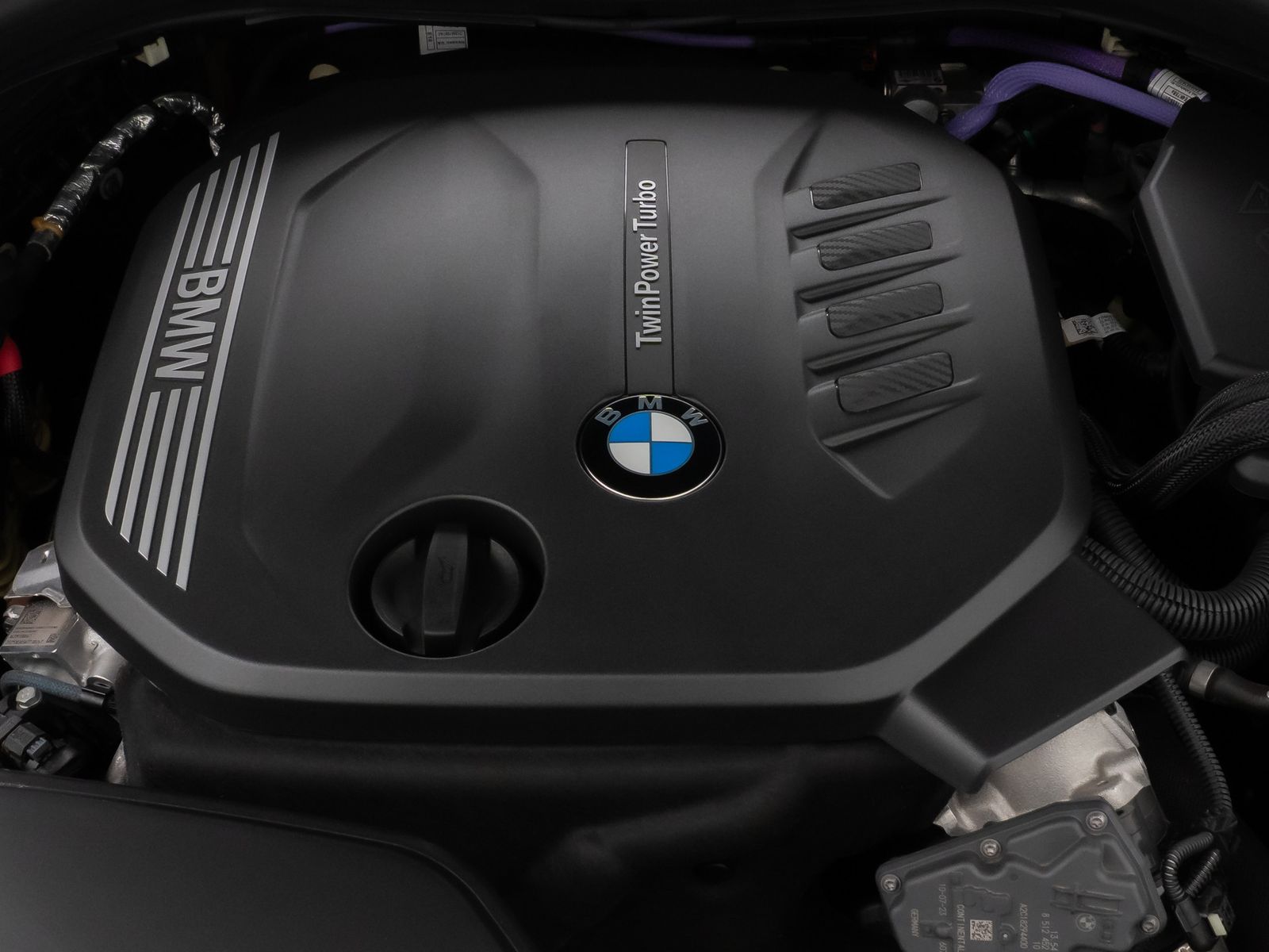 Fahrzeugabbildung BMW 520d Panorama Kamera HUD DAB 4Klima Alarm 19Zoll