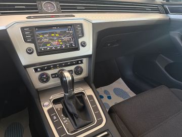 Volkswagen Passat Variant - 12