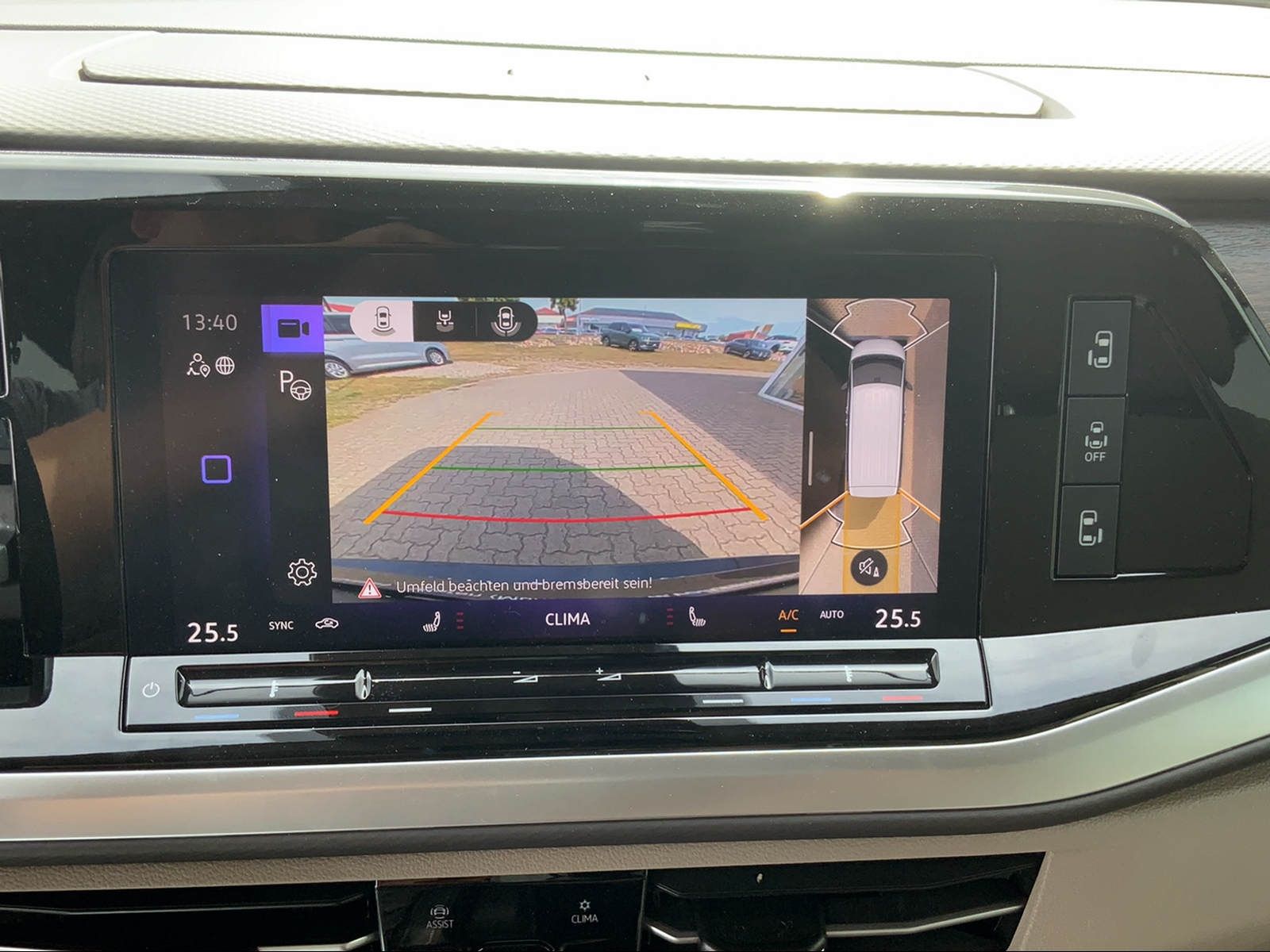 T7 Multivan 2.0 TDI Style LÜ,SHZ,NAV,MATRIX,AHK.