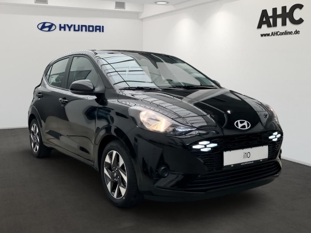 Fahrzeugabbildung Hyundai i10 1.0 Benzin 5-MT Trend Navi PDC KAM SHZ