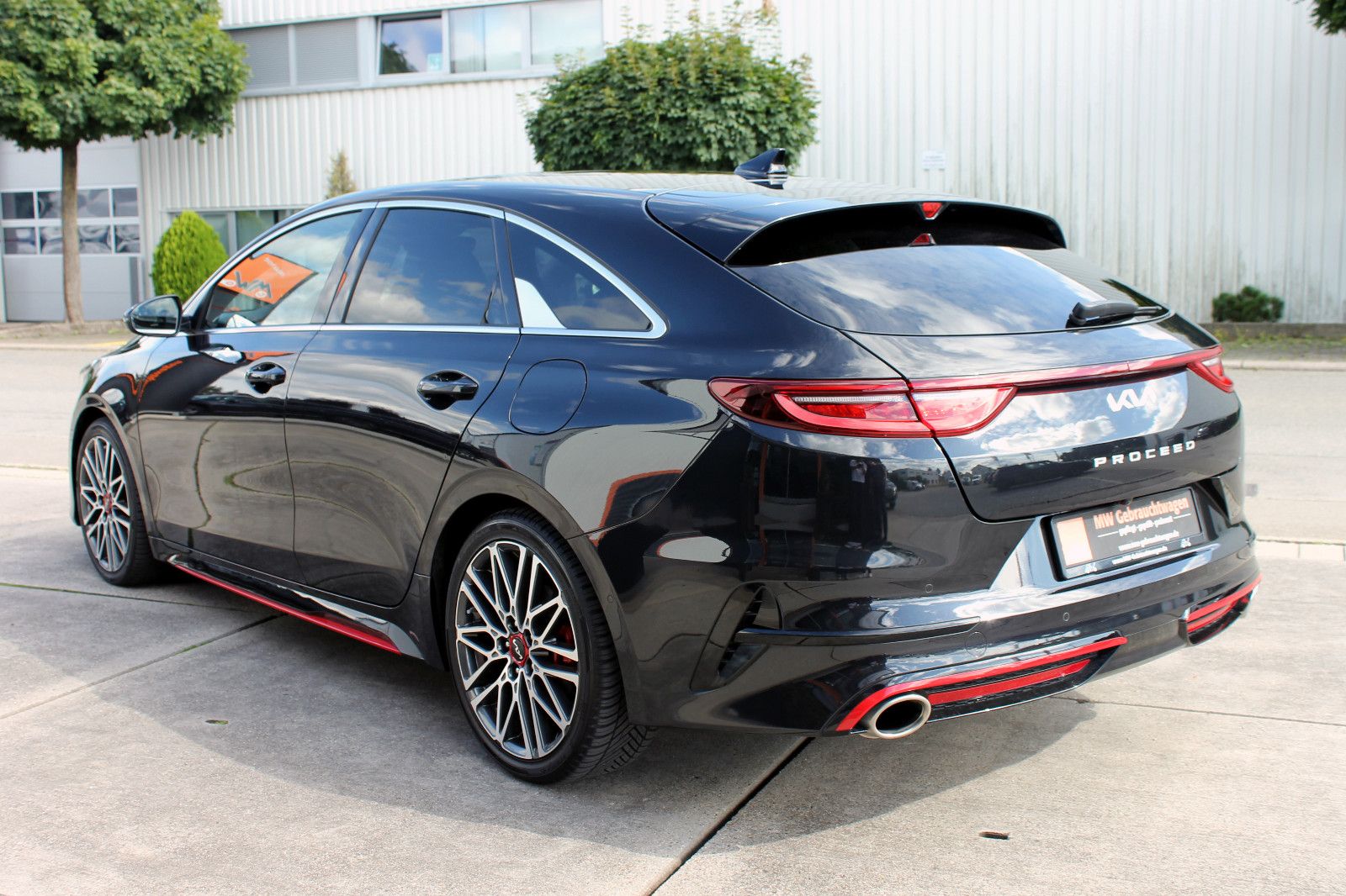 Fahrzeugabbildung Kia pro cee'd 1.6TGDI GT ACC PANO LED KAM SHZ LHZ BT
