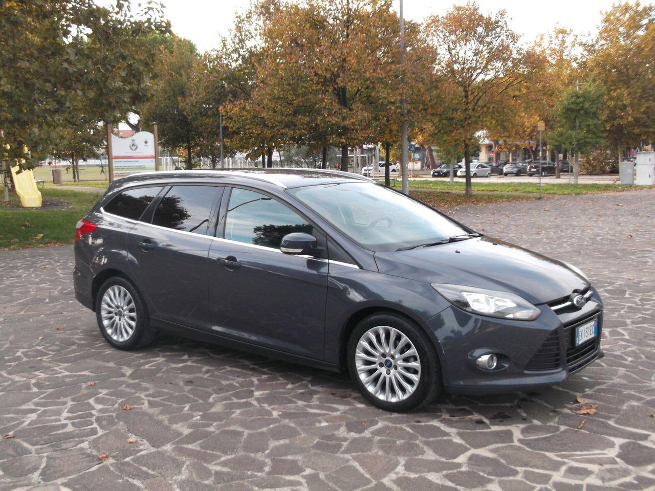 Ford Focus 2011 — photo 6