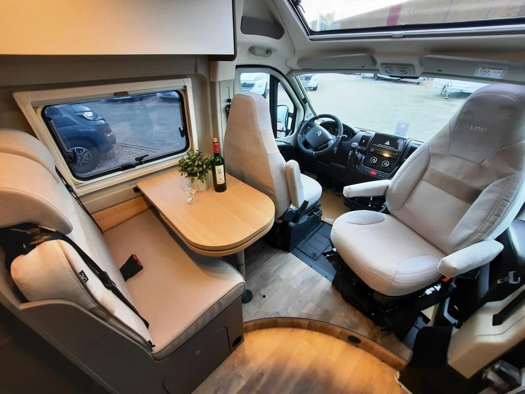 Fahrzeugabbildung LMC Innovan 600 Verfüg./Sparen Sie 15.981,- €