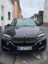 BMW X5 40d / 2.HAND/VOLL SCHECKHEFT/PANO/AHK - BMW 540 mit Diesel-Antrieb: Geländewagen