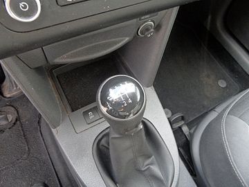 Volkswagen Caddy - 10