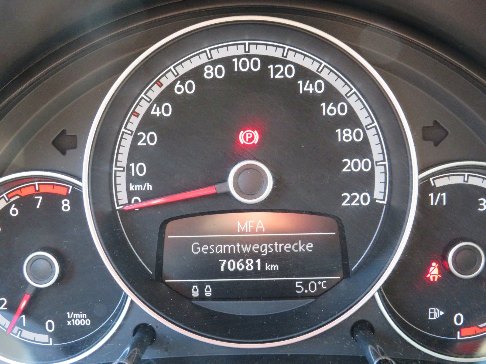 Fahrzeugabbildung Volkswagen up! move up! SITZH.NEBEL KLIMA MAPS & MORE 1.HD