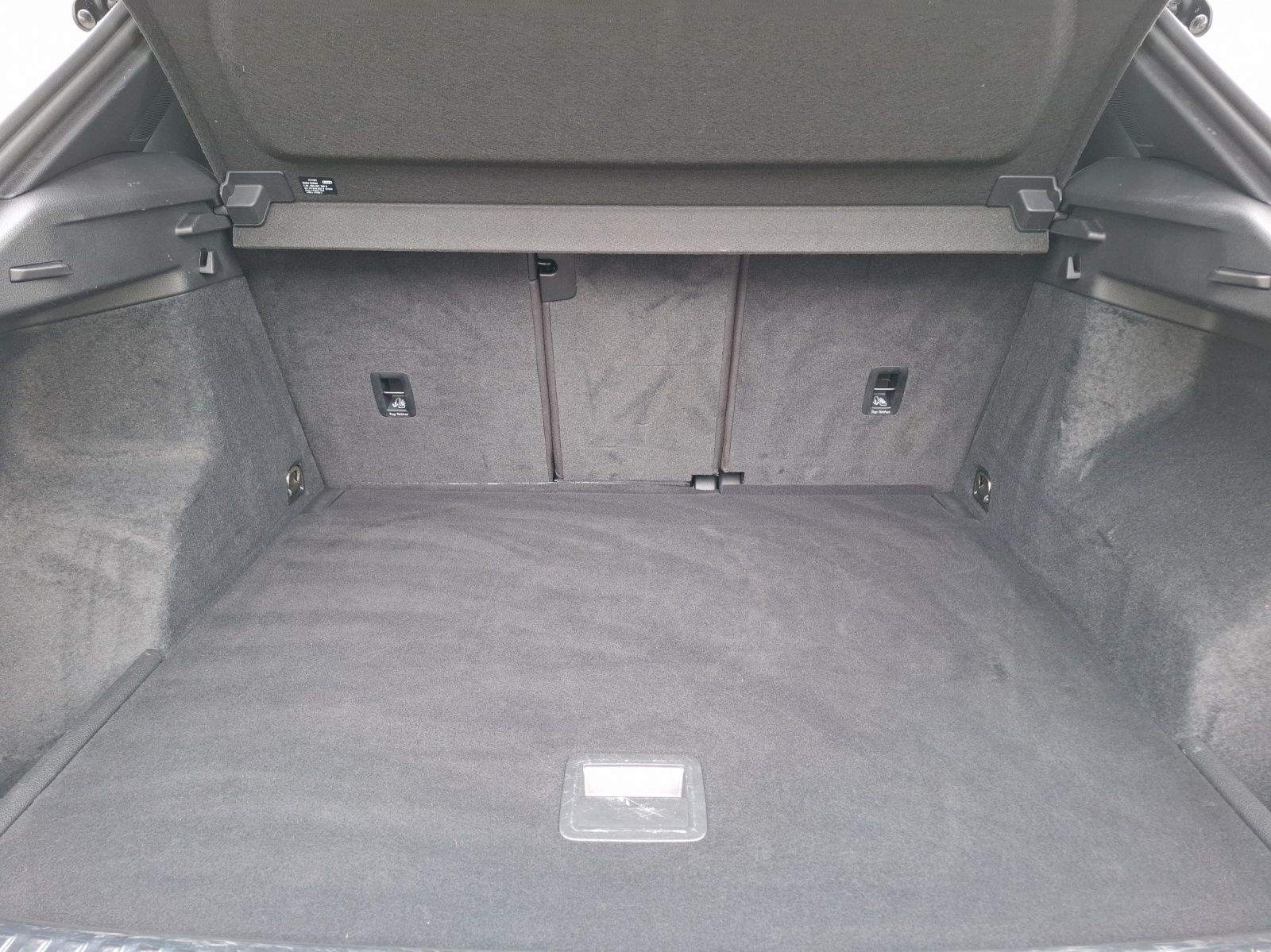 Fahrzeugabbildung Audi Q3 40 TDI quattro S-line S-tronic LED AHK Navi A