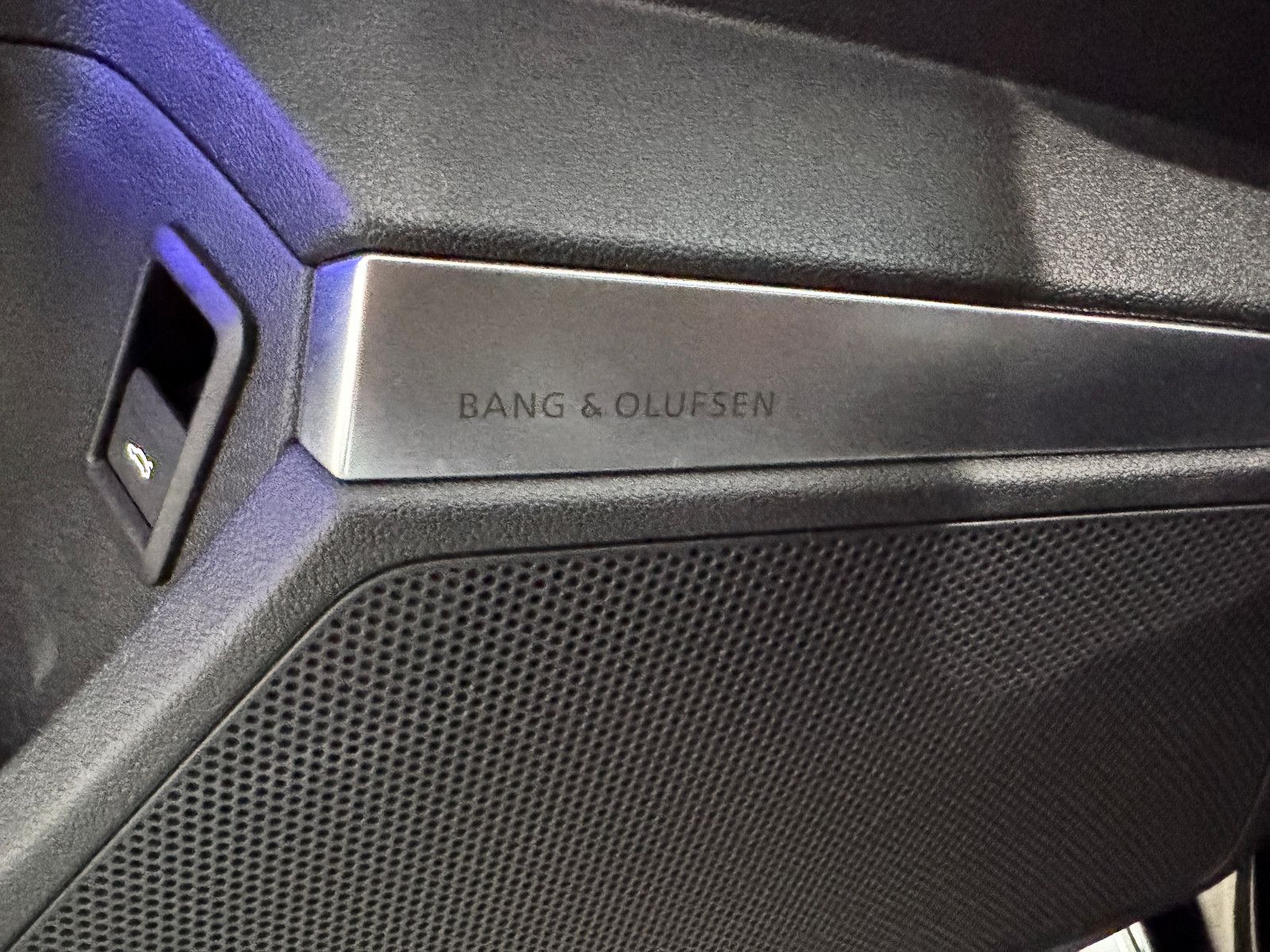 Fahrzeugabbildung Audi A3 40 TDI LIM. QUATTRO 3X S-LINE RS3 S-SITZE B&0