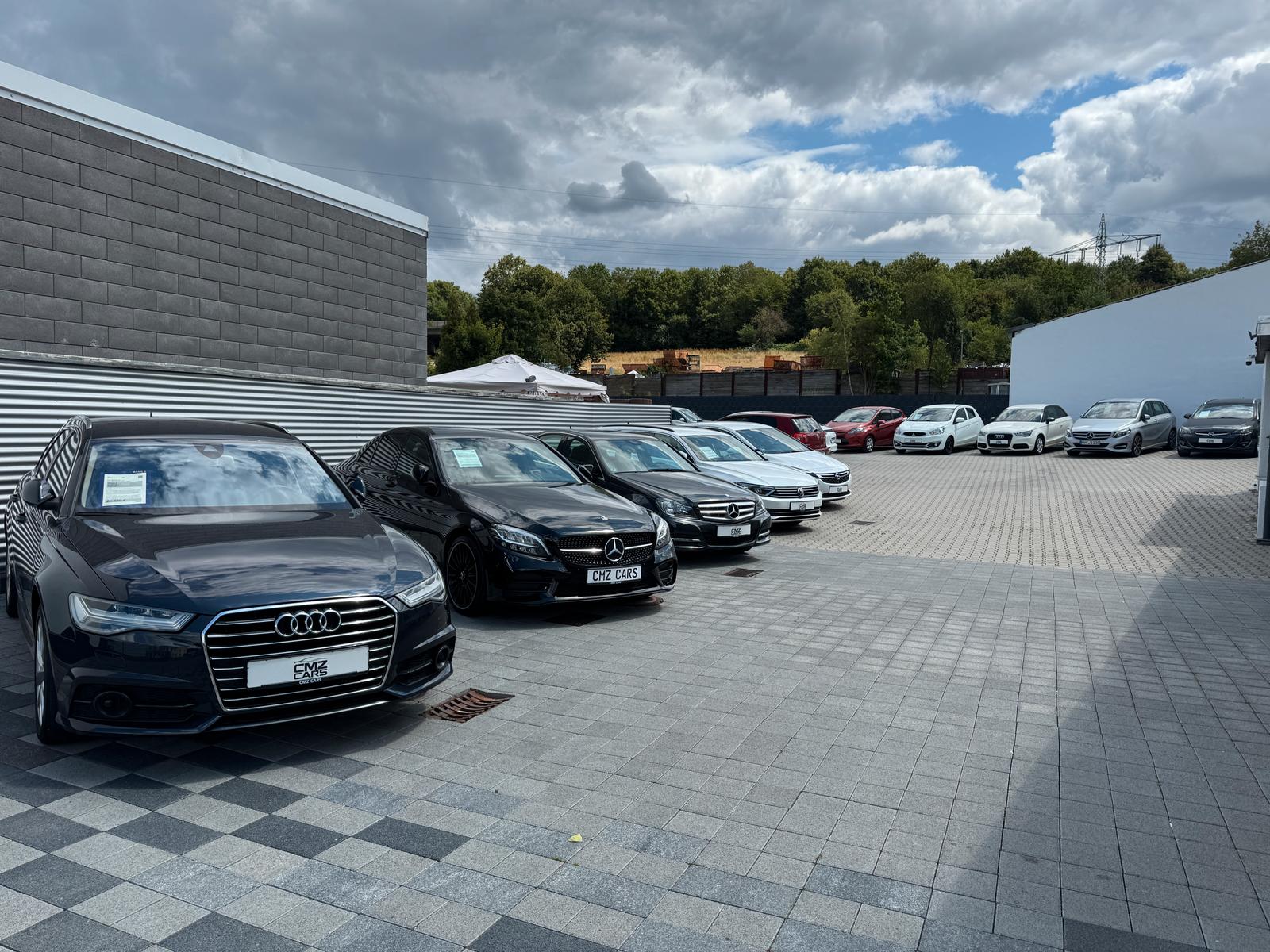 showroom-image-top