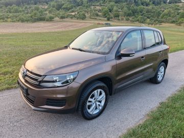 Volkswagen Tiguan - 2
