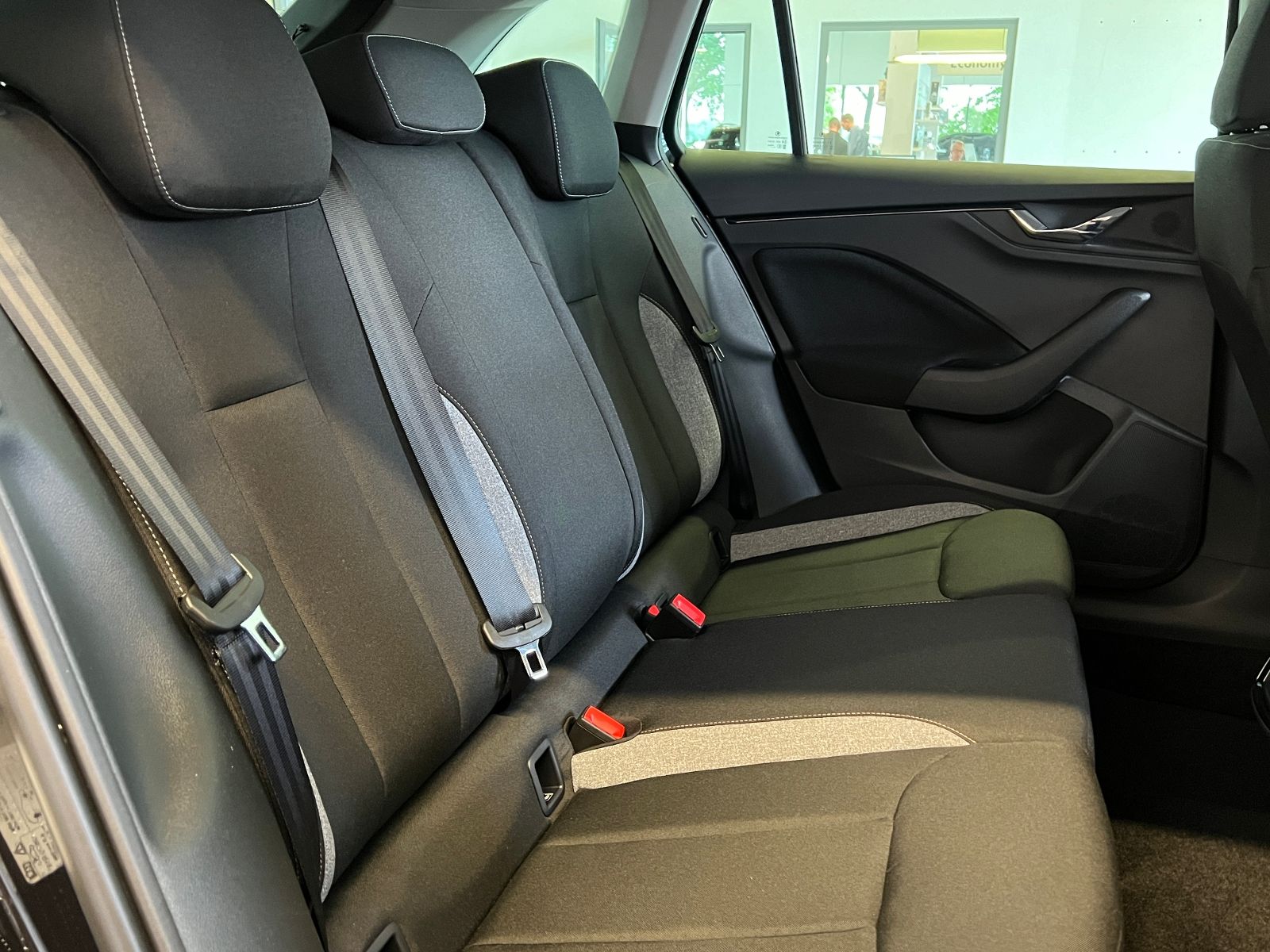 Fahrzeugabbildung SKODA Scala DRIVE 1.0 TSI DSG *Sitzheizung,KESSY*
