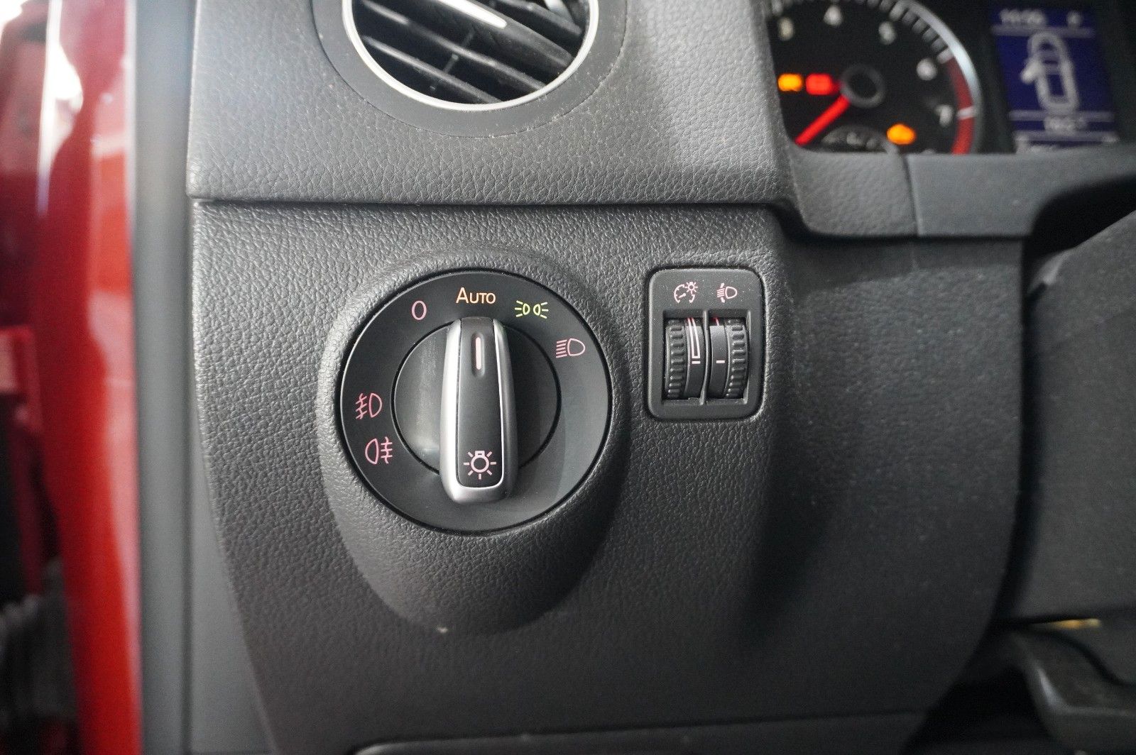 Fahrzeugabbildung Volkswagen Golf Plus VI TEAM 1.4 TSI DSG KLIMA/PDC/NEBEL/SH