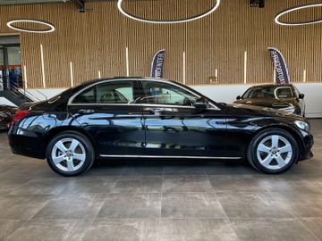 Mercedes-Benz C180 CGI Limousine Avantgarde*NAVI*LED*TEILLEDER