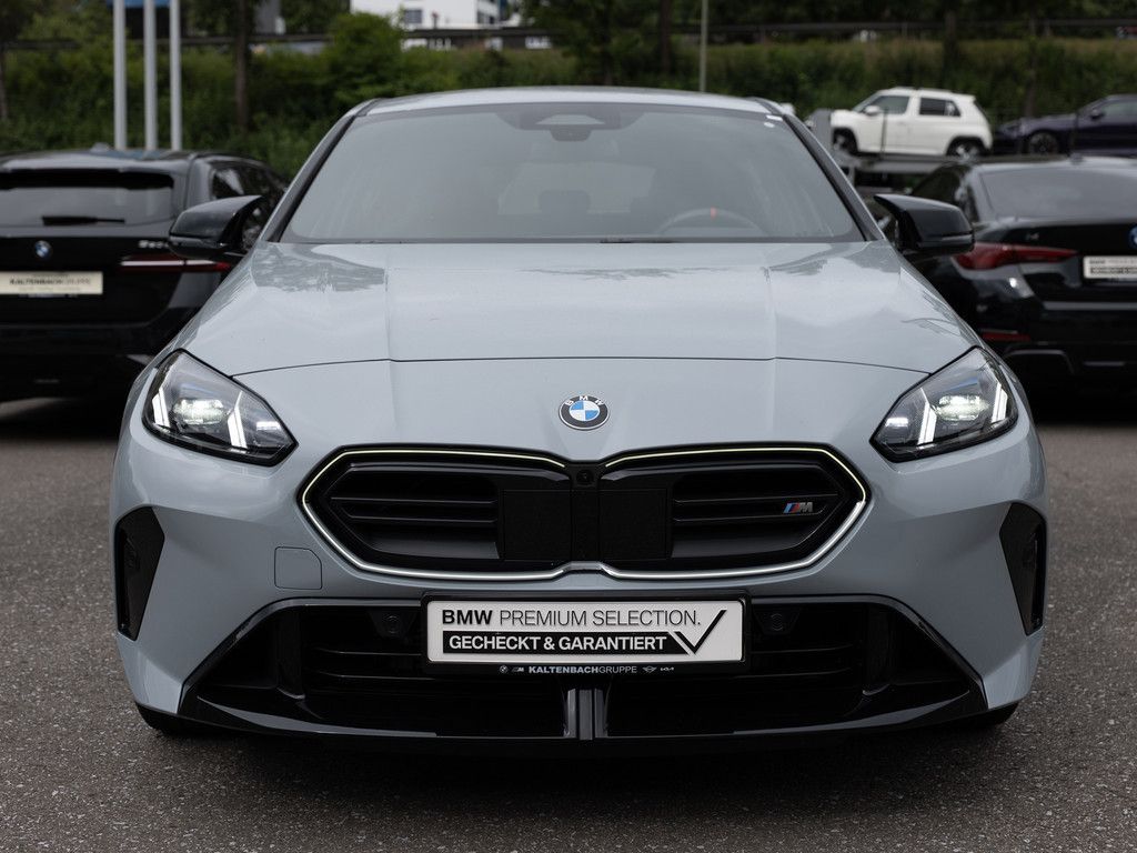 BMW 135 xDrive HUD 360° LED NAVI M Technik Paket II foto 3