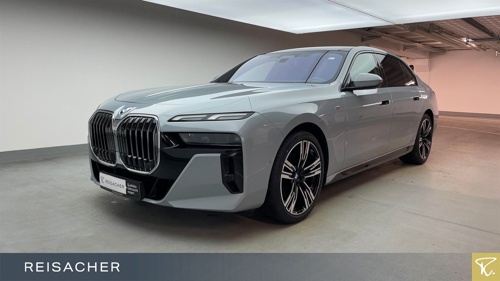 BMW 740d A xDrive M-Sport,SkyLou,DAProf,Standh,21"