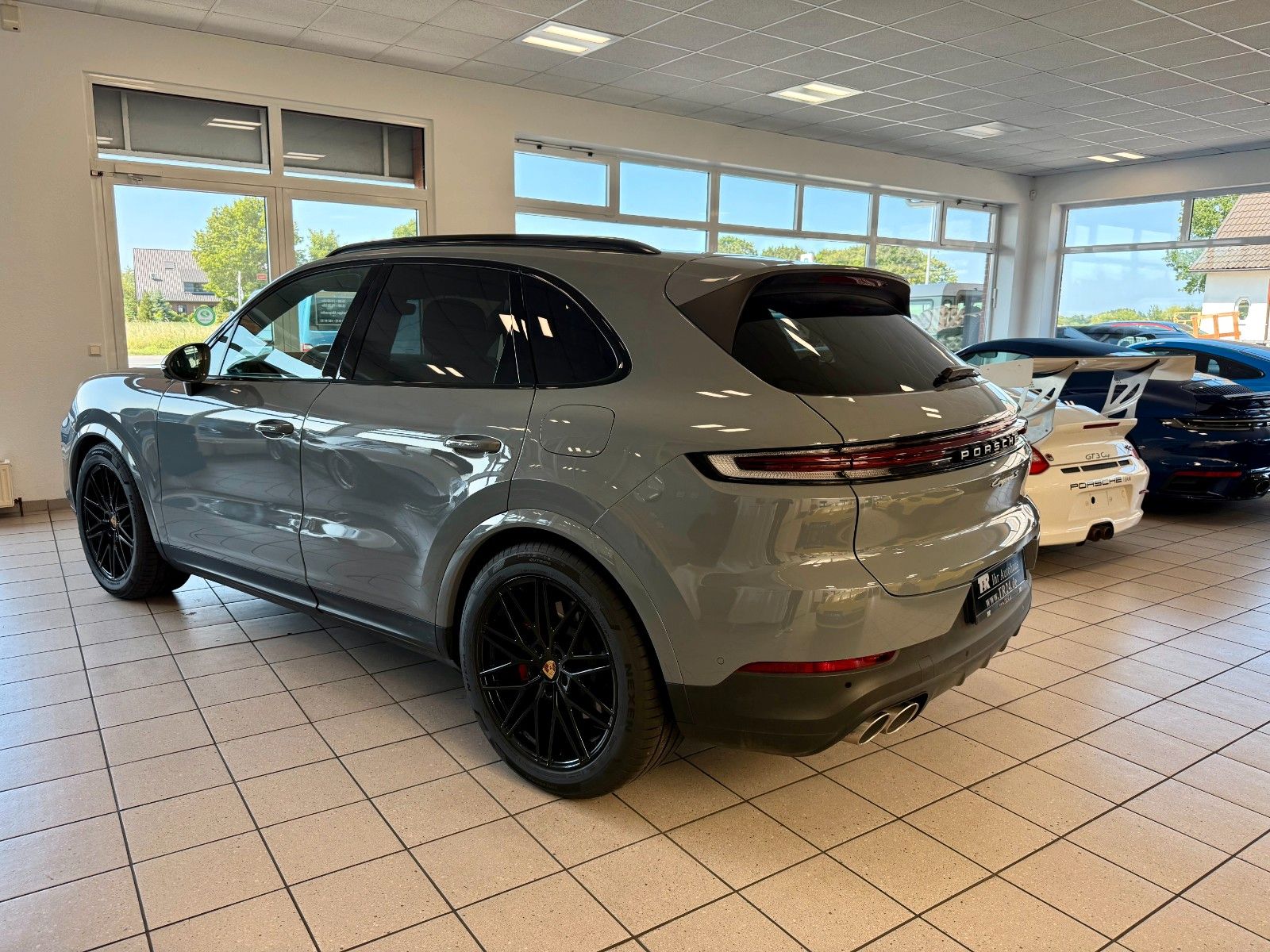 Fahrzeugabbildung Porsche Cayenne S E-Hybrid Panorama/AHK/Massage/HeadUP