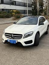 Mercedes-Benz GLA 220 CDI 4MATIC AMG Standhzg - Mercedes-Benz GLA 220 Gebrauchtwagen