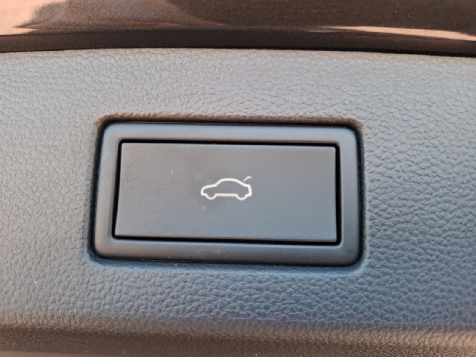 Fahrzeugabbildung Volkswagen Arteon SB TSI Elegance DSG  Matrix AHK Navi AID