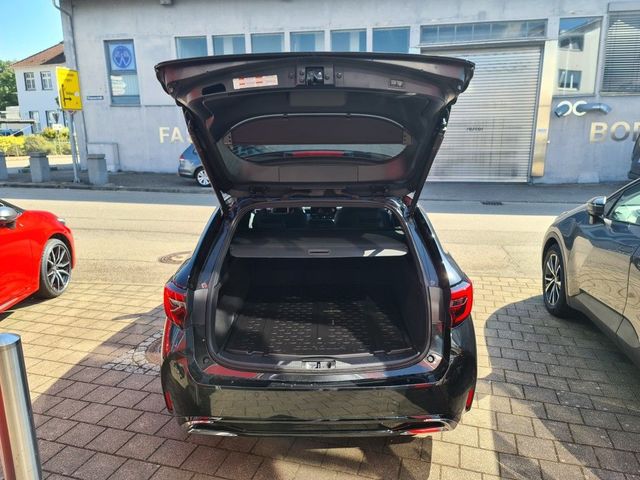 Corolla 2.0 Hybrid Touring Sports Team D