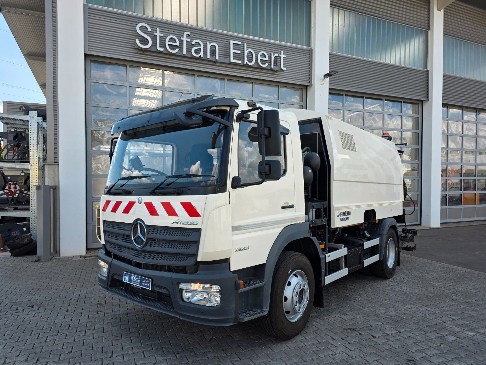 Fahrzeugabbildung Mercedes-Benz Atego 1323 LKO FAUN VIAJET 6 R H - Heckabsaugung
