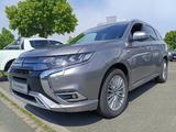 Mitsubishi Outlander PHEV Top 4WD - Mitsubishi Outlander Gebrauchtwagen in Nürnberg