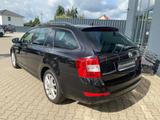 Skoda Octavia Combi Elegance  *Allwetter*PDC*SHZ*Navi* - Skoda Octavia: Combi Elegance