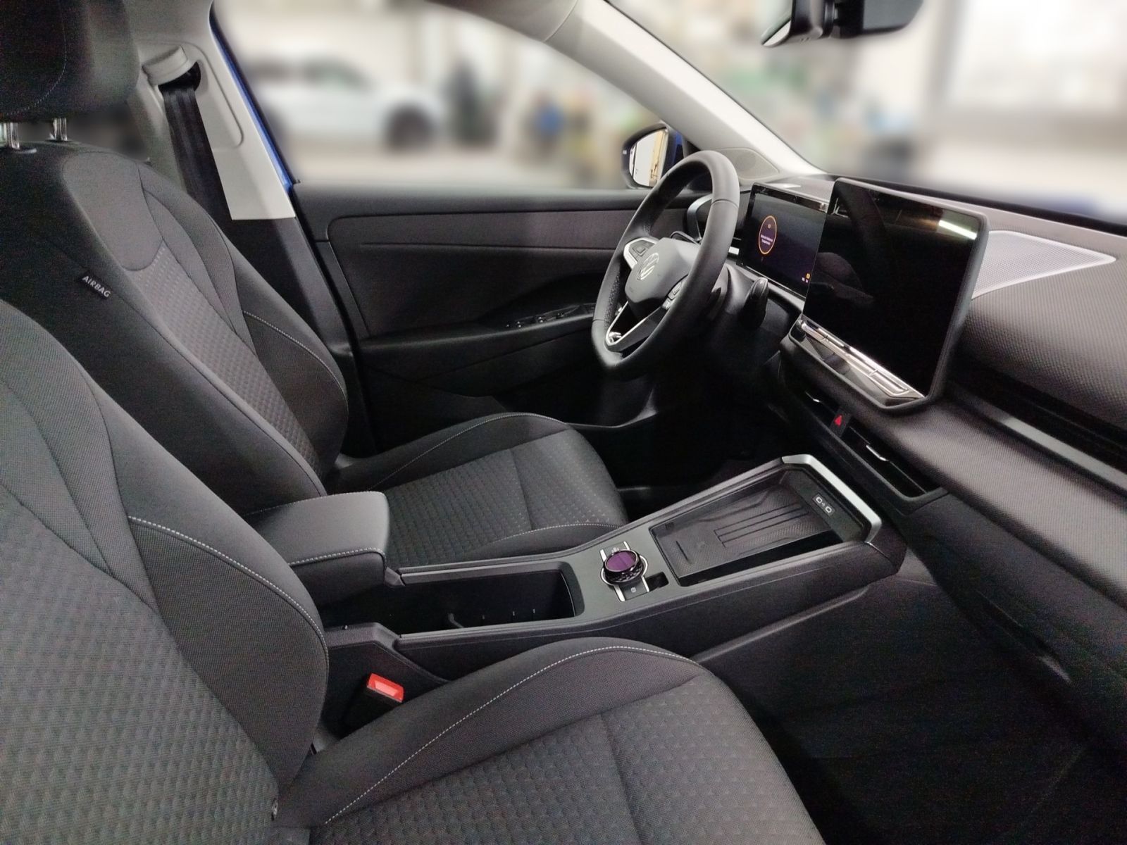Volkswagen T-Roc - Bild 12