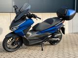 Honda Forza 125 mit Topcase (Smart Key) - KLEINKRAFTRAD 125