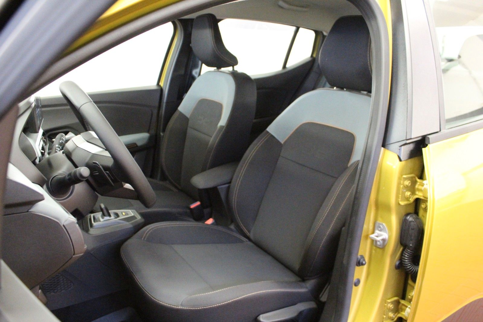 Fahrzeugabbildung Dacia Sandero Eco-G 120 Stepway Extreme+ Auto