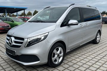 Mercedes V 220 - 1