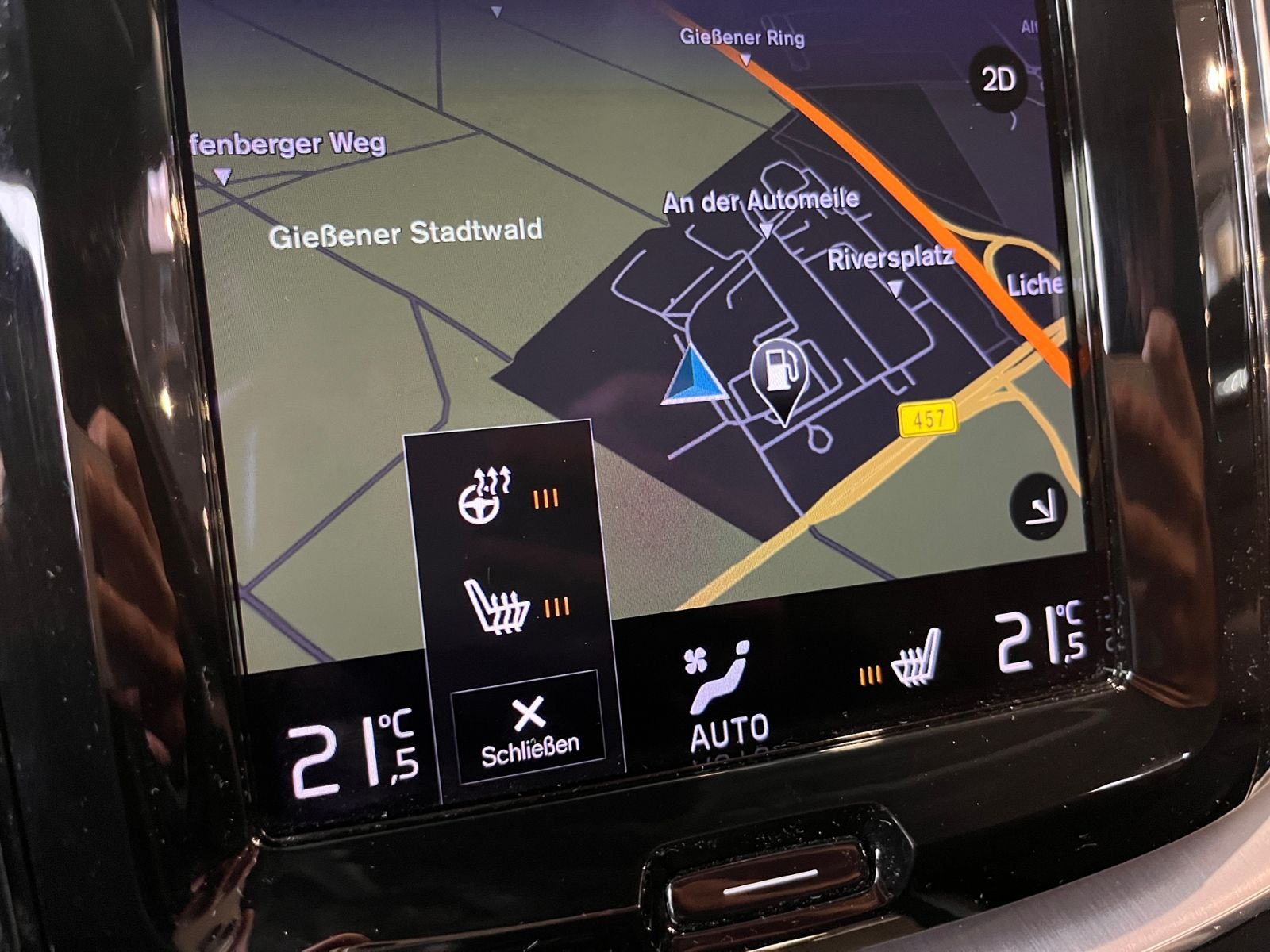 Fahrzeugabbildung Volvo XC60 Momentum Pro 2WD AHK LED NAV RFK 18"