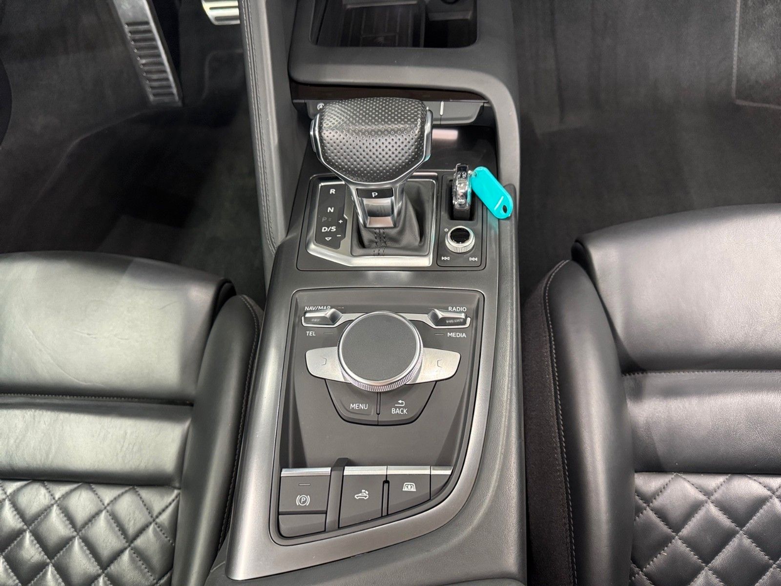 Fahrzeugabbildung Audi R8 Spyder 5.2 FSI quattro performance*B&O*KAMERA