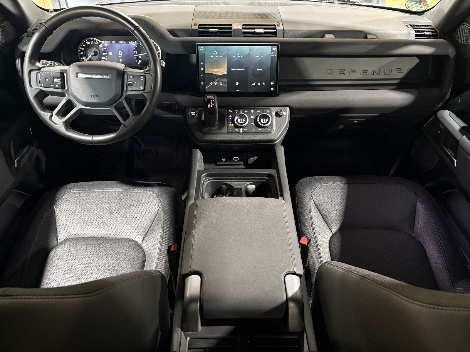 Fahrzeugabbildung Land Rover Defender 90 X-Dynamic S/360°/SOUND/APPLE/NAVI/
