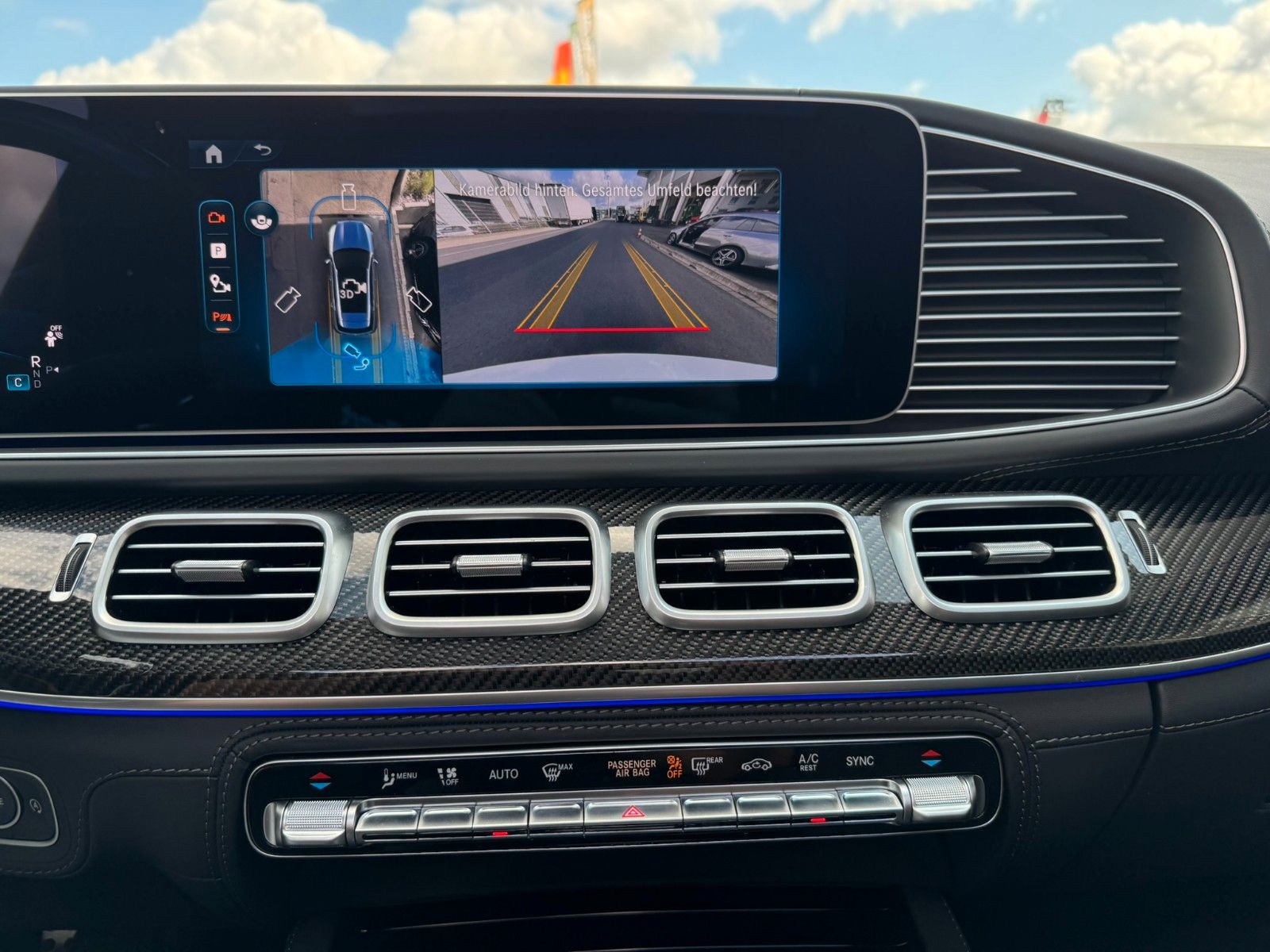 Fahrzeugabbildung Mercedes-Benz GLE 63 S 4M+ Drivers+HUD+AHK+Pano+Burm+Massage - mit KI generiert/bearbeitet