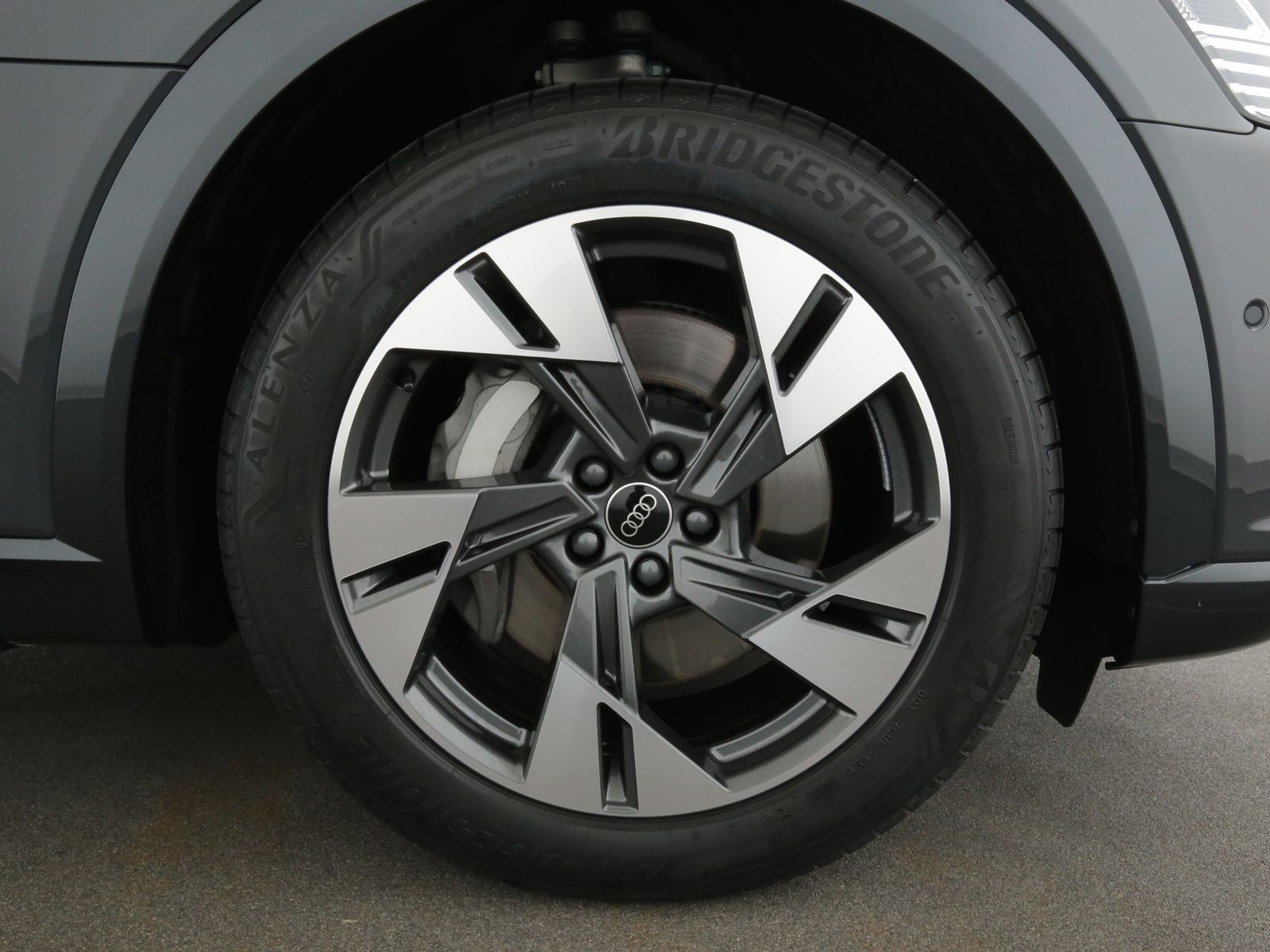 Audi Q8 e-tron - Bild 19