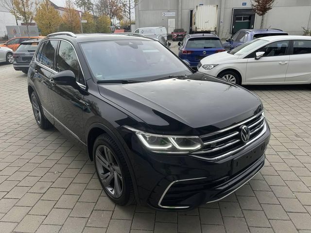 Volkswagen Tiguan 2.0 TDI *VOLLAUSSTATTUNG* R-LINE