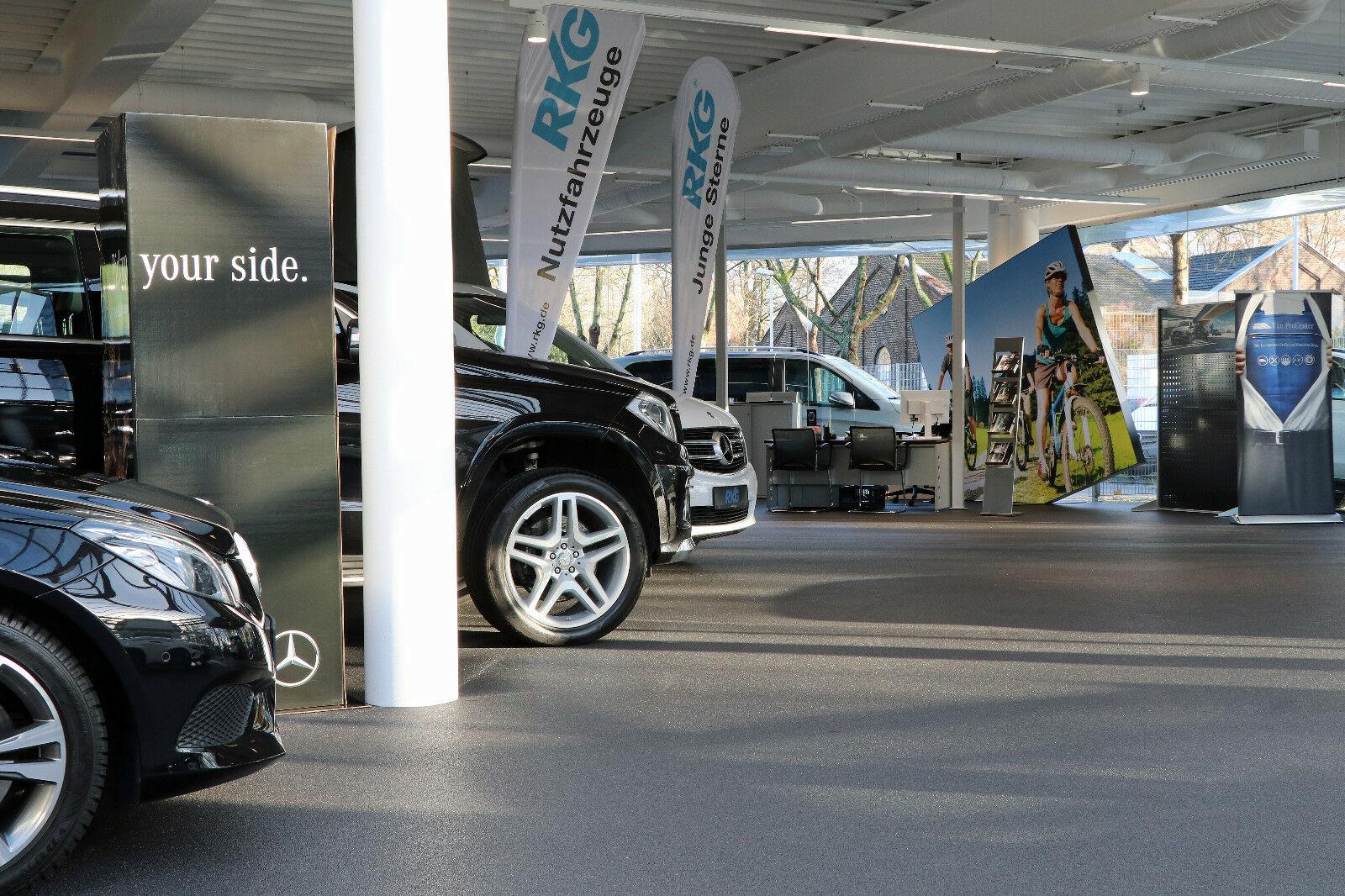 showroom-image-top
