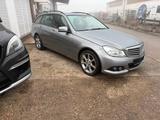 Mercedes-Benz C 180 C T-Modell C 180 T CDI BlueEfficiency - Mercedes-Benz C 180: Cdi Blueefficiency