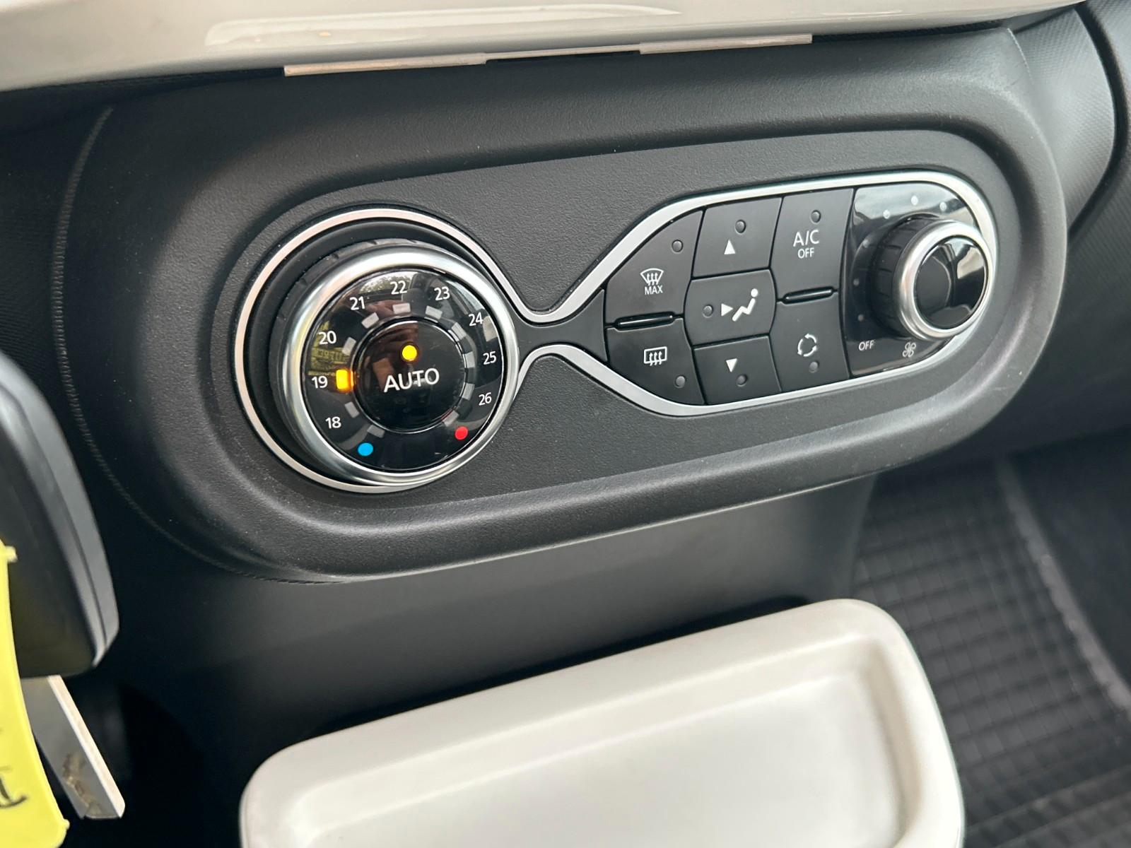 Renault Twingo Intens TCe 90 Klimaauto. Navi PDC Kamera