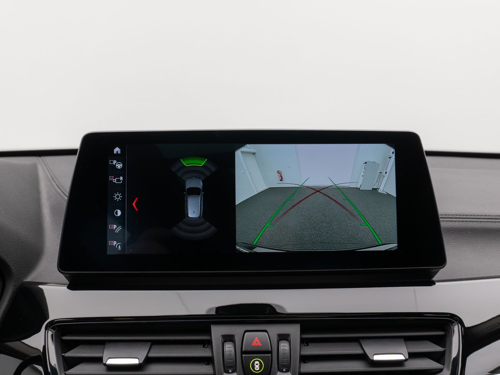 Fahrzeugabbildung BMW X1 xD20i Sport Line Panorama Kamera HUD DAB HiFi