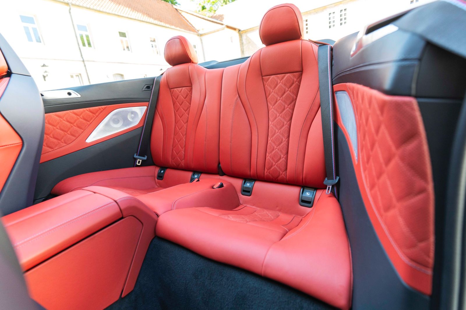 Fahrzeugabbildung BMW M8 Cabrio Competition LASER B&W ACC 3D SOFTCLOSE