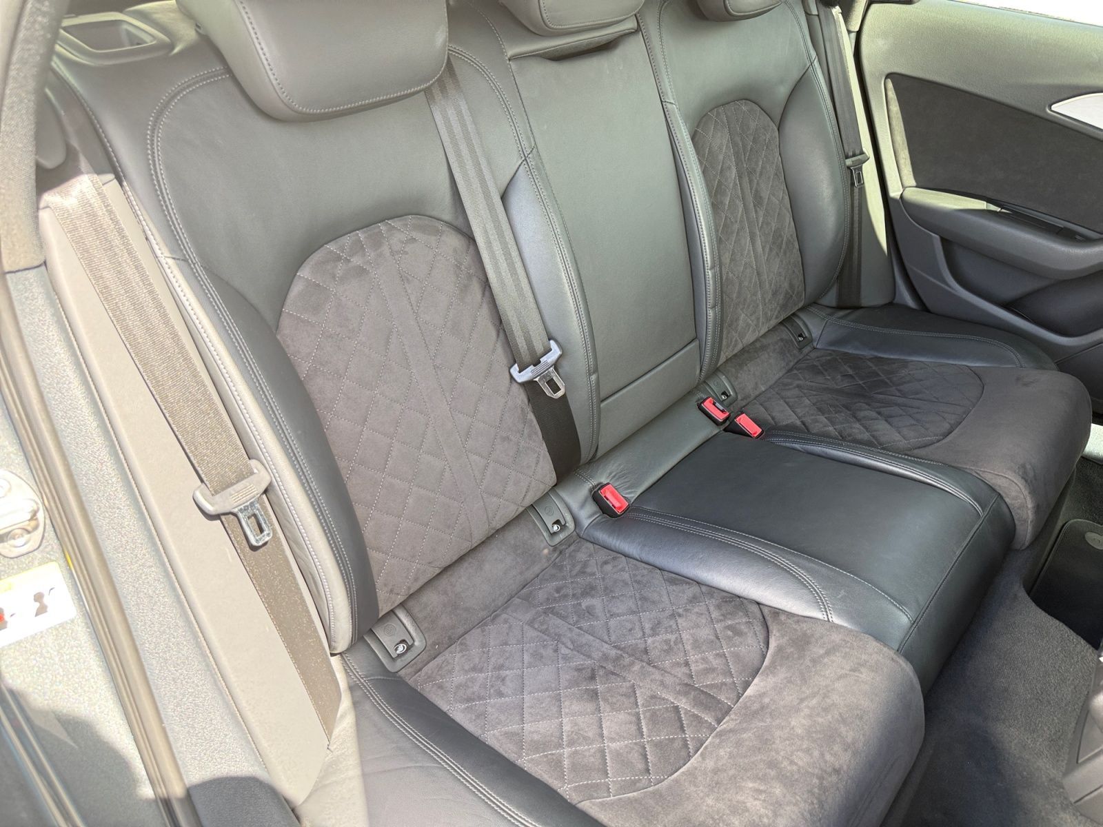 Fahrzeugabbildung Audi S6 4.0 TFSI quattro INDIVIDUAL DEUTSCH GARANTIE