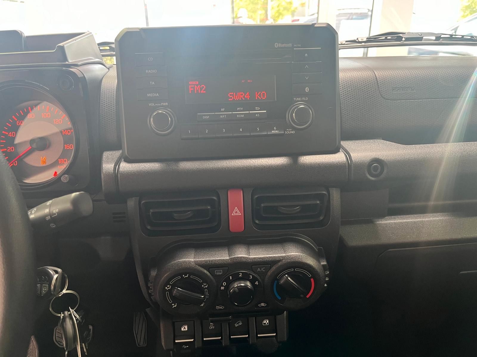 Fahrzeugabbildung Suzuki Jimny Comfort AllGrip*4.Sitzer*Automatik*
