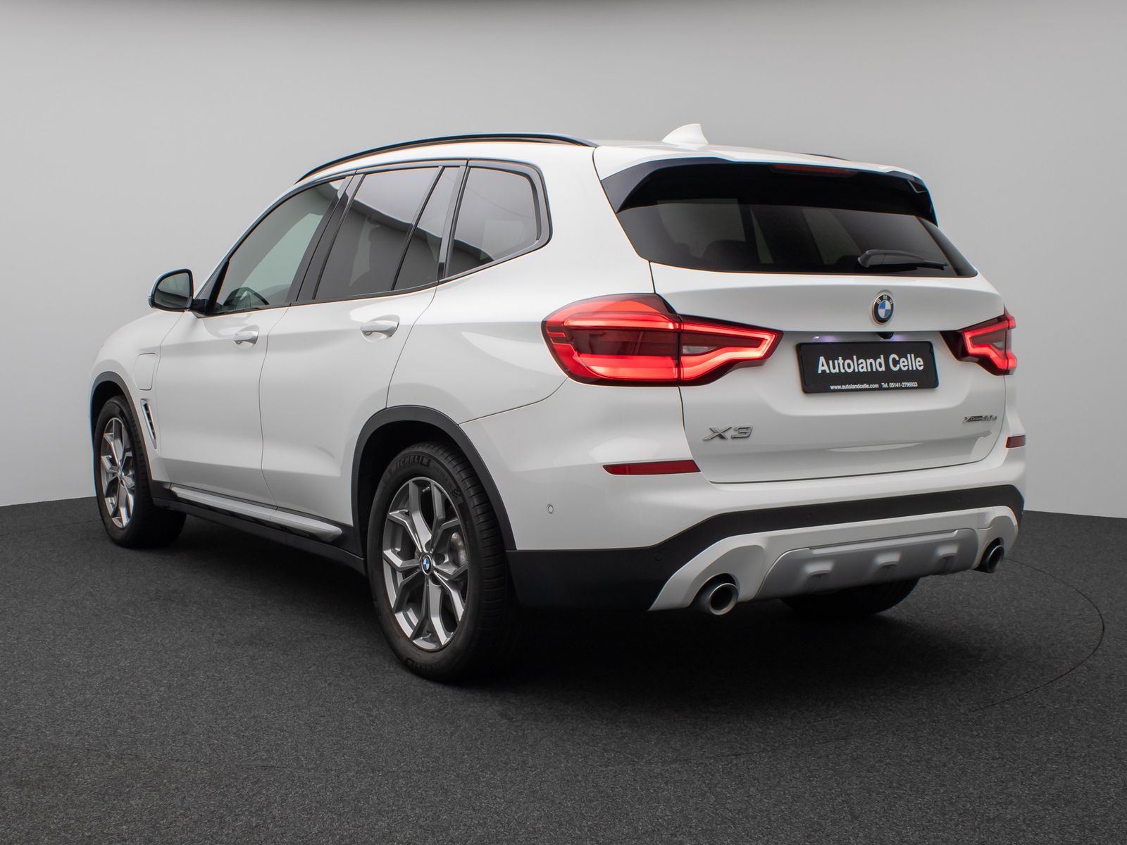 Fahrzeugabbildung BMW X3 xD30e xLine Panorama 360°HUD DAB HiFi Komfort