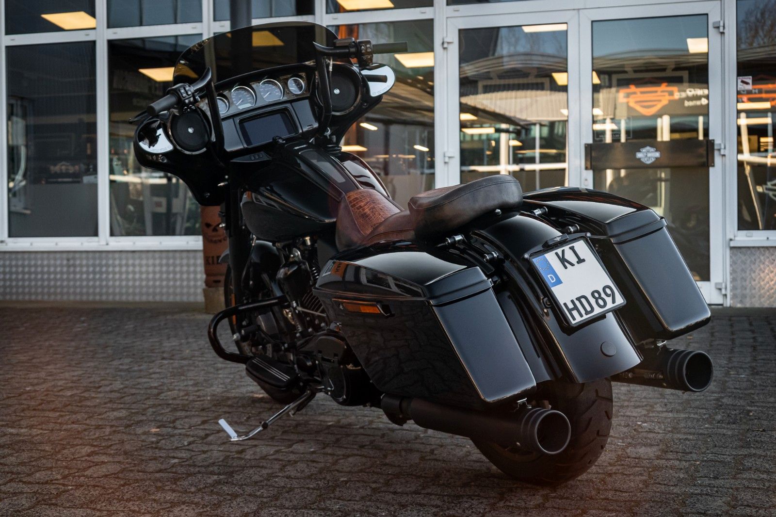 Fahrzeugabbildung Harley-Davidson FLHXST STREET GLIDE ST 117 - Kesstech -