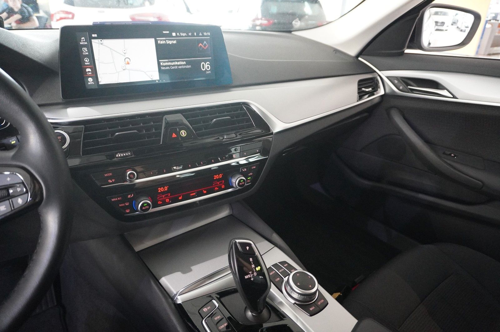 Fahrzeugabbildung BMW 520D TOURING BUSINESS NAVI/LED/VIRTU./SH/HUD/AHK