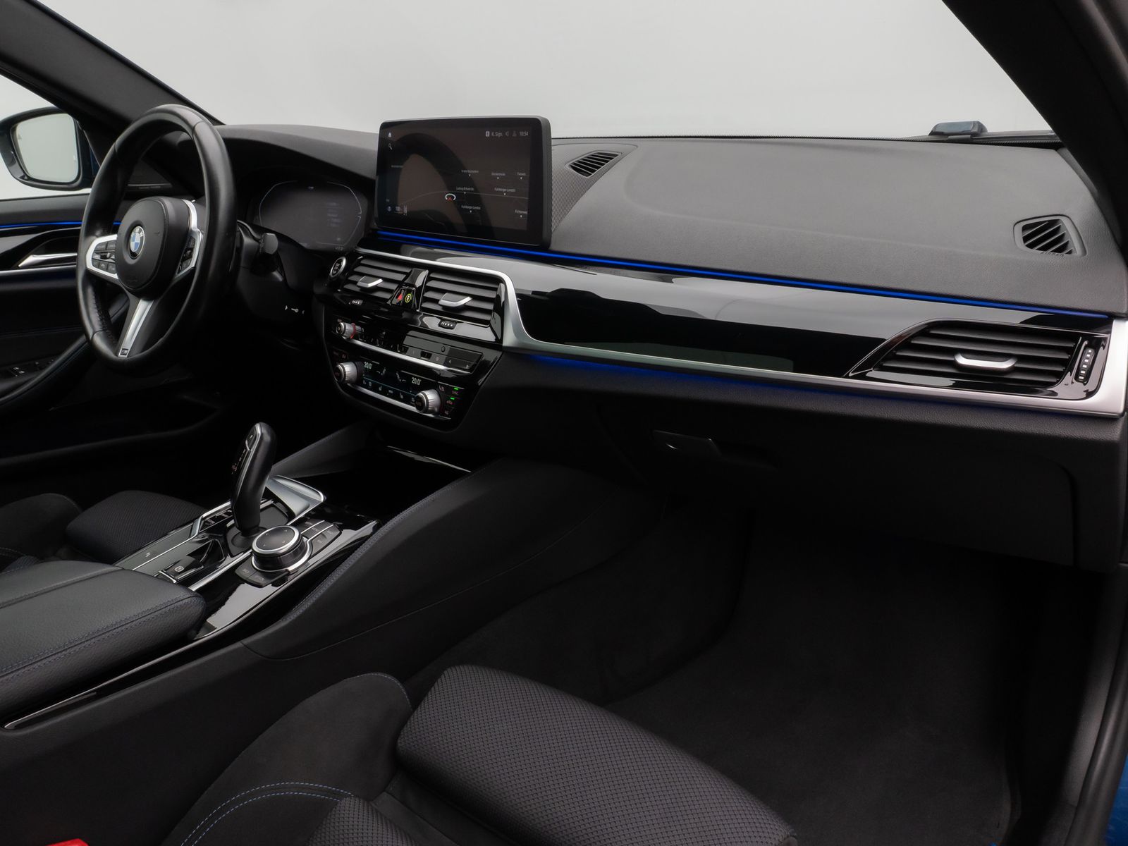Fahrzeugabbildung BMW 530d M Sport Panorama Kamera Laser HUD DAB H/K